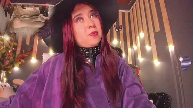 Snapshot of shaaroon_gold chatting on March 17, 2025, 8:51 pm shaaroon gold online show from March 17, 2025, 8:51 pm