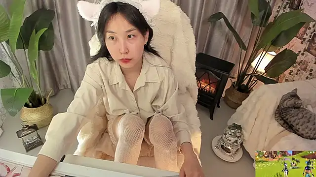 Minami 686 online show from February 11, 2025, 2:25 am