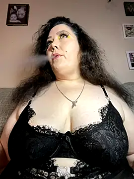 fatfabulous1981 online show from January 7, 2026, 12:24 am