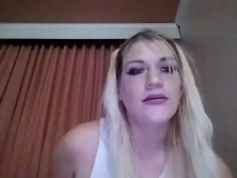 SexxxiLexiiii online show from April 21, 2026, 9:59 am