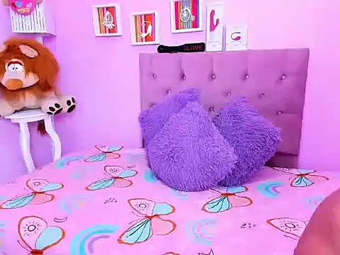 milf bigass  online show from April 15, 2026, 1:07 pm