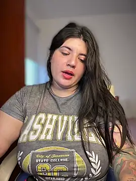 Snapshot of horny_roomiess chatting on June 6, 2026, 10:14 pm horny roomiess online show from June 6, 2026, 10:14 pm