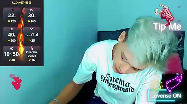 Liamscott  online show from January 30, 2025, 3:11 am