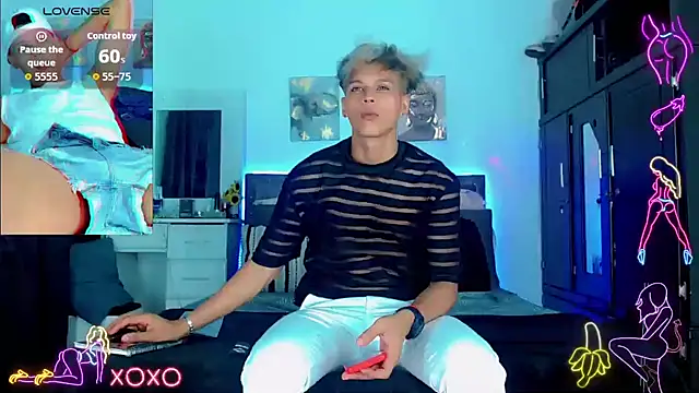 Liamscott  online show from September 11, 2025, 8:31 pm