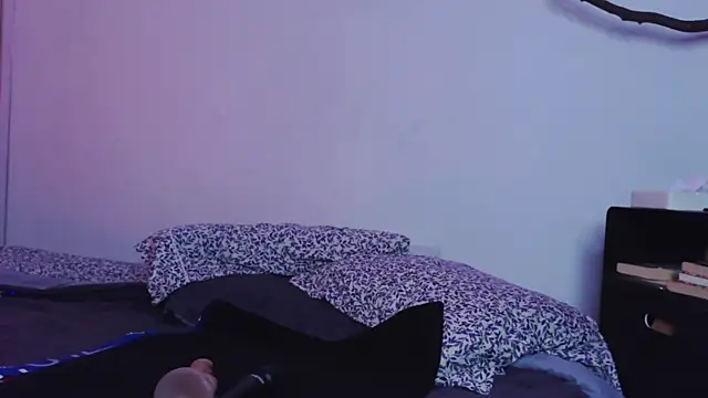 purple em69 online show from September 17, 2025, 5:31 am