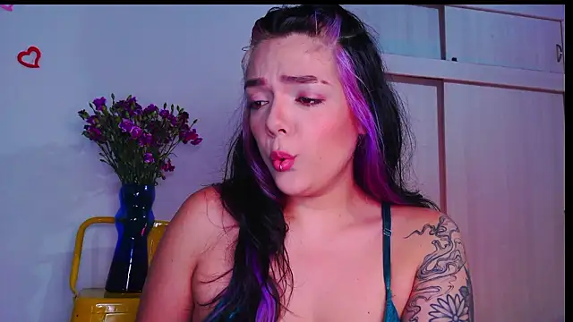 Snapshot of purple_em69 chatting on February 22, 2026, 5:19 am purple em69 online show from February 22, 2026, 5:19 am