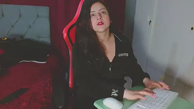 Noamartin  online show from October 22, 2025, 11:04 pm