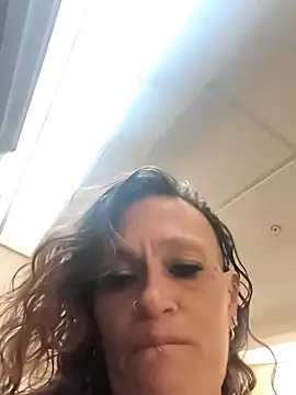 renegade vyxxen online show from April 9, 2026, 12:10 pm