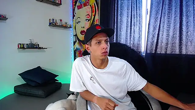 Snapshot of HillAndJack333 chatting on January 15, 2025, 2:02 pm HillAndJack333 online show from January 15, 2025, 2:02 pm