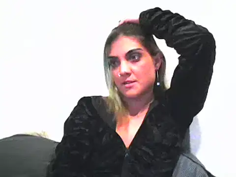 StripKi online show from February 11, 2025, 3:29 pm