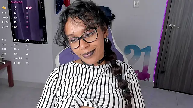 Snapshot of Lips_SaraSofia2 chatting on February 5, 2025, 3:45 am Lips SaraSofia2 online show from February 5, 2025, 3:45 am