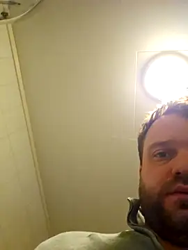 Machoviking1 online show from December 1, 2025, 7:46 am