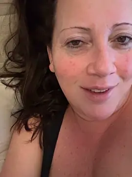 Snapshot of xsexycurvymilf chatting on March 5, 2025, 6:44 am xsexycurvymilf online show from March 5, 2025, 6:44 am