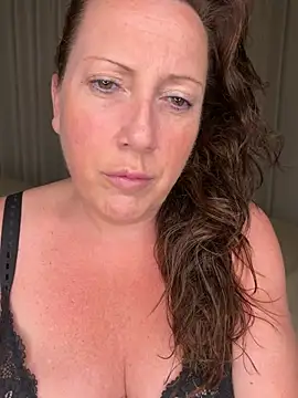 xsexycurvymilf online show from May 6, 2026, 2:55 pm