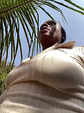 Dellah26 online show from February 8, 2025, 12:17 pm