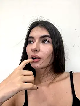 Snapshot of Coralinee_01 chatting on October 30, 2025, 3:46 pm Coralinee 01 online show from October 30, 2025, 3:46 pm