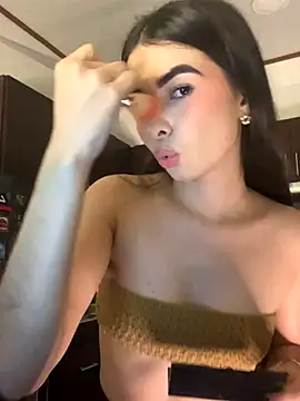 Coralinee 01 online show from November 25, 2025, 12:32 am