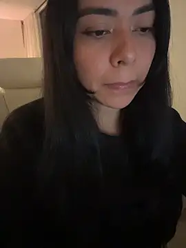 PetitLumiere online show from November 10, 2025, 3:38 am