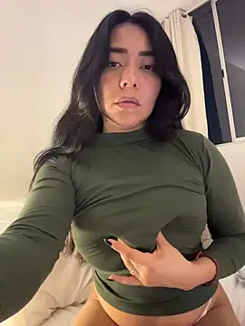 PetitLumiere online show from February 3, 2026, 6:40 am