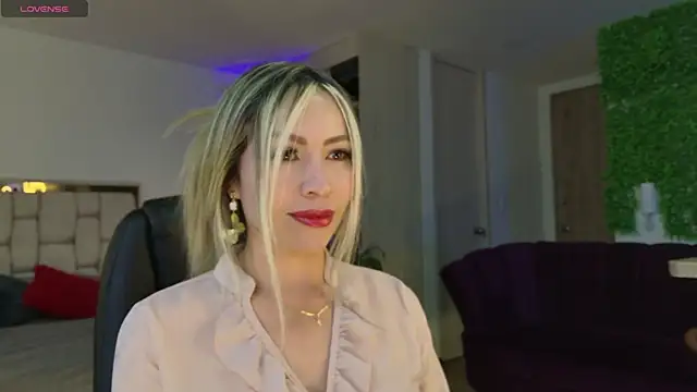 Ammy Castro online show from September 24, 2025, 9:18 pm