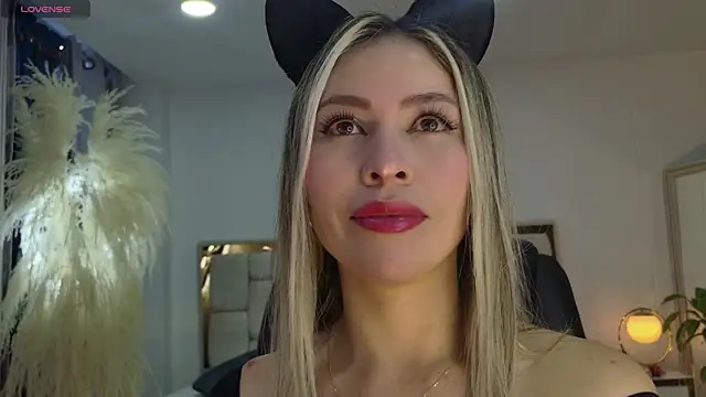 Ammy Castro online show from October 31, 2025, 10:11 pm