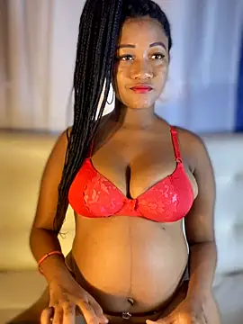 Snapshot of AleezaFrench chatting on May 9, 2026, 1:05 pm AleezaFrench online show from May 9, 2026, 1:05 pm