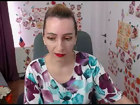 Snapshot of EvelynAngell chatting on September 19, 2025, 6:15 am EvelynAngell online show from September 19, 2025, 6:15 am