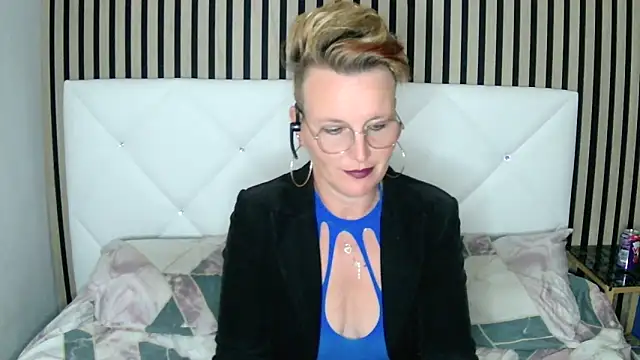 xxNoeliaxx online show from January 7, 2025, 3:02 pm