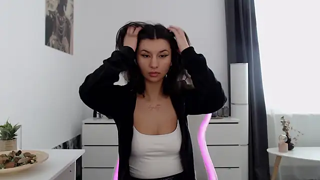 Simply the best online show from February 18, 2025, 1:55 pm