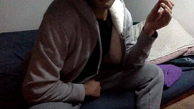 molozeb online show from October 11, 2025, 11:14 pm