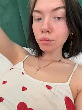 Lisaaa Alisa online show from April 7, 2026, 3:40 am