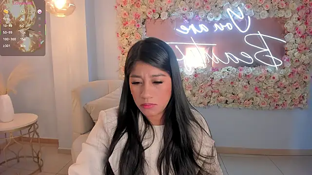 JessicaWilliams1 online show from October 19, 2025, 8:48 am