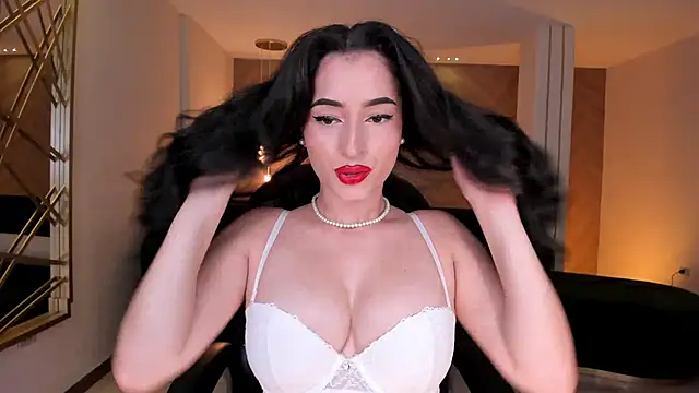 Snapshot of DominiqueVega chatting on December 16, 2024, 12:59 am DominiqueVega online show from December 16, 2024, 12:59 am