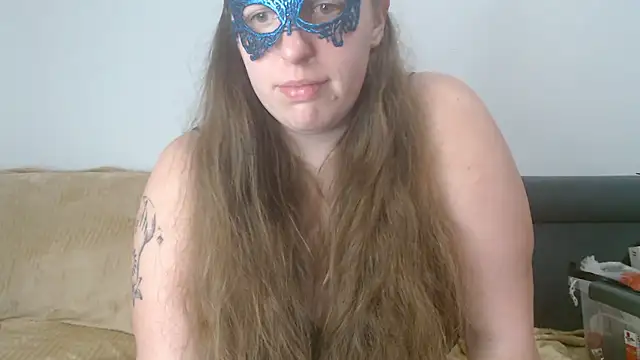 FrancaiseLynne online show from January 7, 2026, 8:55 pm