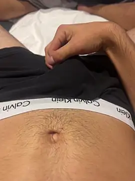 h0rnyguy001 online show from October 5, 2025, 9:45 pm