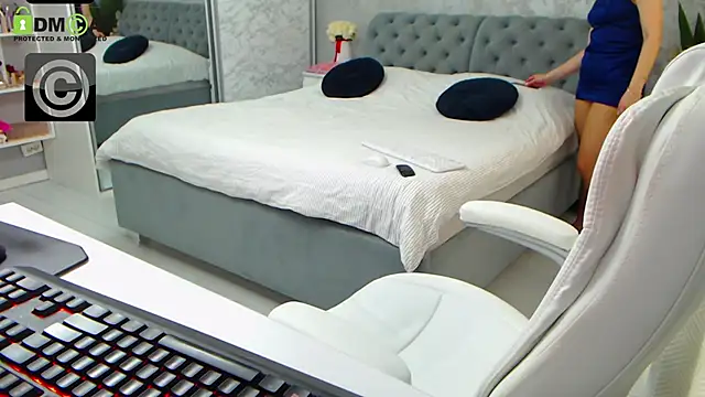 Snapshot of Ellysse_ chatting on March 14, 2025, 7:48 am Ellysse online show from March 14, 2025, 7:48 am