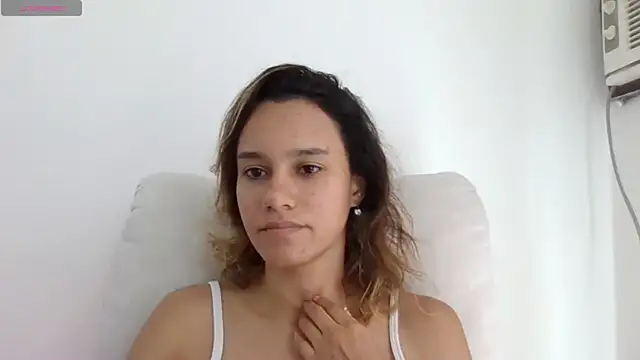 Snapshot of SamanthaWatson chatting on July 8, 2026, 1:59 pm SamanthaWatson online show from July 8, 2026, 1:59 pm