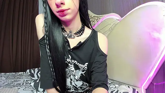 VivianMiller  online show from February 26, 2025, 3:21 am