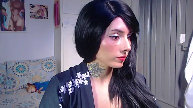 LiliJones  online show from February 11, 2025, 7:38 pm