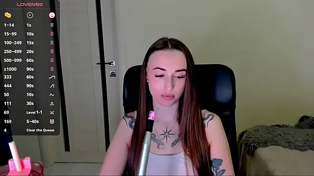 Kimmberr online show from December 4, 2025, 2:43 am