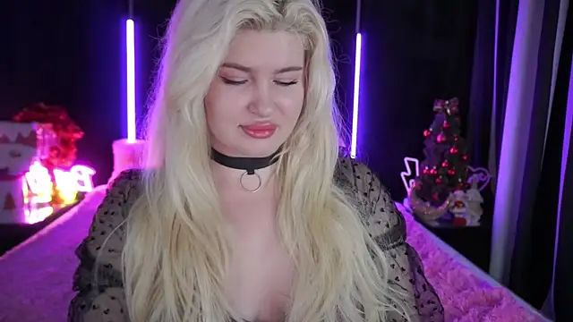 CocoSecretss online show from December 25, 2024, 7:57 am