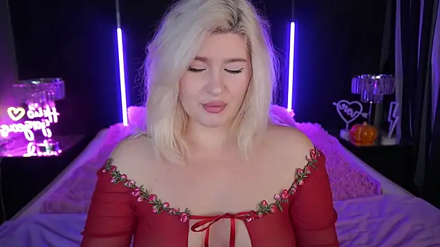 CocoSecretss online show from November 29, 2025, 7:44 am