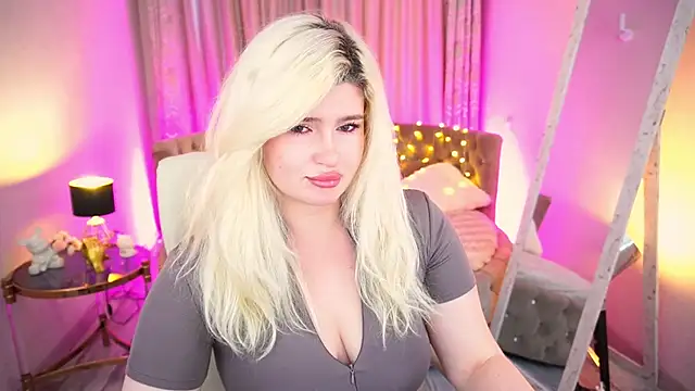 CocoSecretss online show from May 26, 2026, 6:09 am