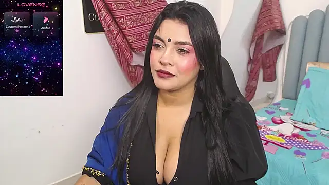 lakshmiraniii online show from November 1, 2025, 12:07 pm