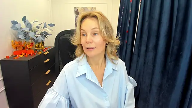 Sinty Devis online show from November 1, 2025, 4:25 am