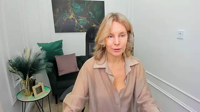 Sinty Devis online show from April 2, 2026, 4:32 am