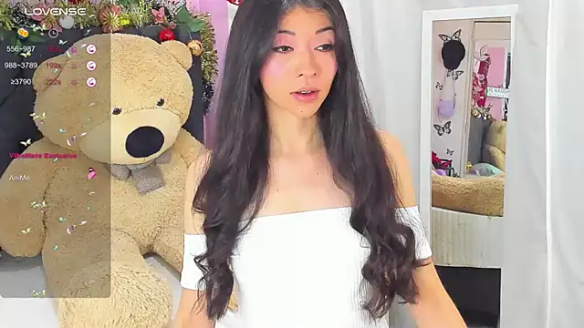 SophiaLiu online show from December 7, 2024, 12:41 am