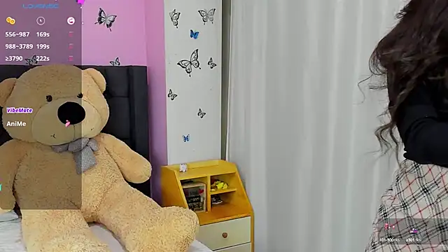 SophiaLiu online show from March 23, 2025, 1:42 am