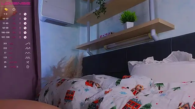 Snapshot of IdaValenti chatting on February 5, 2025, 4:06 am IdaValenti online show from February 5, 2025, 4:06 am