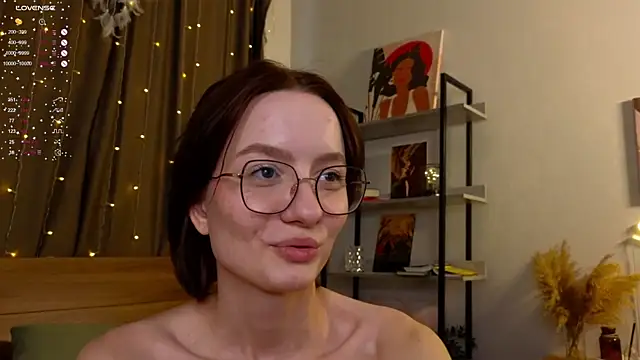 Snapshot of IdaValenti chatting on February 23, 2025, 10:28 am IdaValenti online show from February 23, 2025, 10:28 am